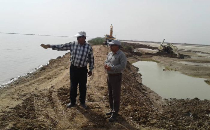 بازدید فرماندار خرمشهر از عملیات‌ احداث و ترمیم برم جنوبی ‌ کانال شیر‌دم‌ جهت هدایت سیلاب