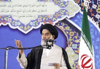امام جمعه اهواز: هوشیاری ملت ایران مانع از فتنه افکی دشمن در جامعه خواهد بود